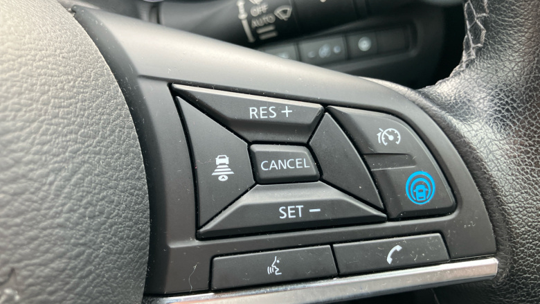 Nissan Juke 1.0 DiG-T 114 Tekna 5dr Petrol Hatchback